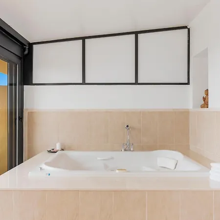 Sky And Sea Duplex Penthouse - Pool, Jacuzzi, Sea Views Appartement