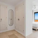 Sky And Sea Penthouse Apartment *