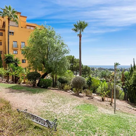 Sky And Sea Penthouse - Pool, Jacuzzi, Sea Views Apartamento Estepona